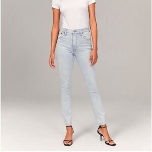 Abercrombie & Fitch The Skinny High Rise Light Wash Jeans Size 36 US 22 Short